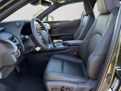 New 2026 Lexus UX 300h AWD image 12
