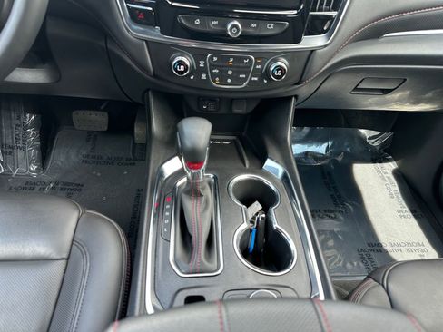 Used 2023 Chevrolet Traverse RS AWD/4WD image 11
