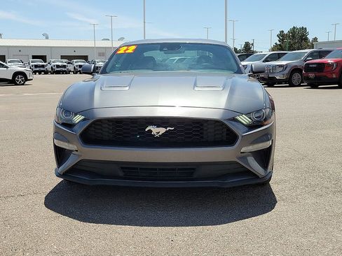 Used 2022 Ford Mustang Coupe RWD image 3