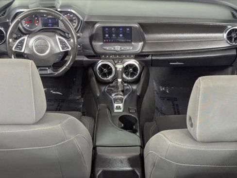 Used 2020 Chevrolet Camaro LT image 28