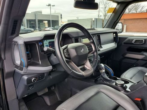 Used 2023 Ford Bronco Black Diamond w/ Sasquatch Package image 9