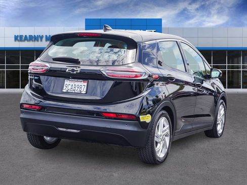 Used 2022 Chevrolet Bolt LT FWD image 6