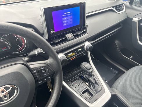 Used 2023 Toyota RAV4 LE image 20