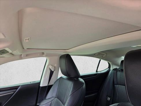 Used 2020 Lexus ES 350 w/ Accessory Package 2 image 15