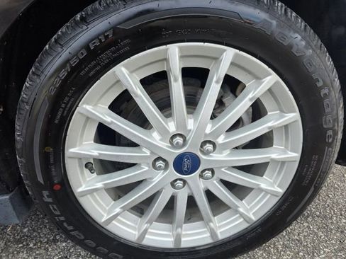 Used 2013 Ford C-MAX SEL image 9