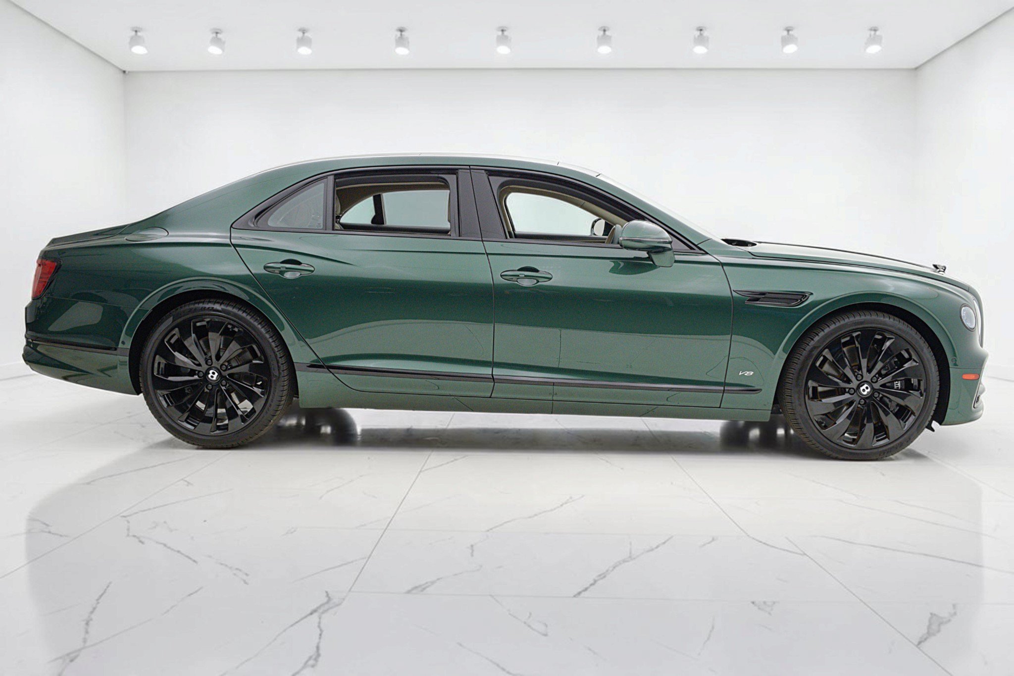 Certified 2022 Bentley Flying Spur V8 AWD/4WD image 15