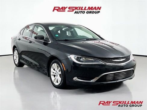 Used 2016 Chrysler 200 Limited image 1