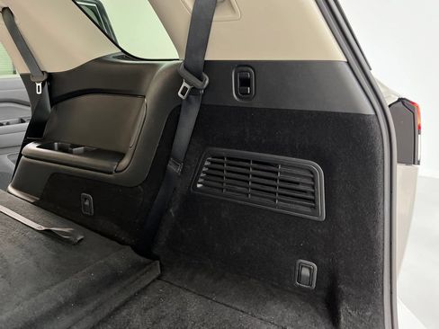 Used 2024 Nissan Pathfinder SV FWD image 41