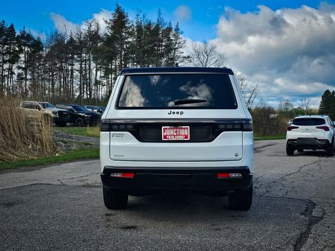 New 2026 Jeep Grand Wagoneer L 4WD image 4