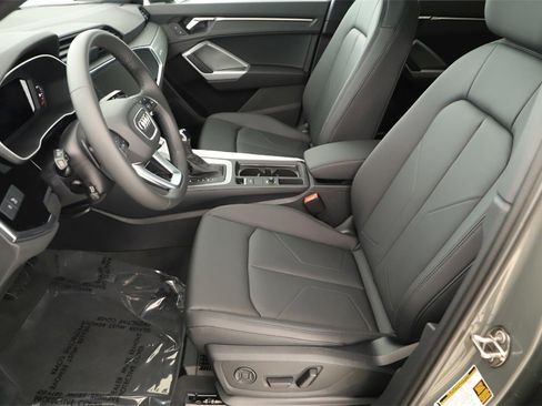 New 2025 Audi Q3 2.0T Premium image 24