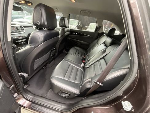Used 2016 Kia Sorento EX image 22
