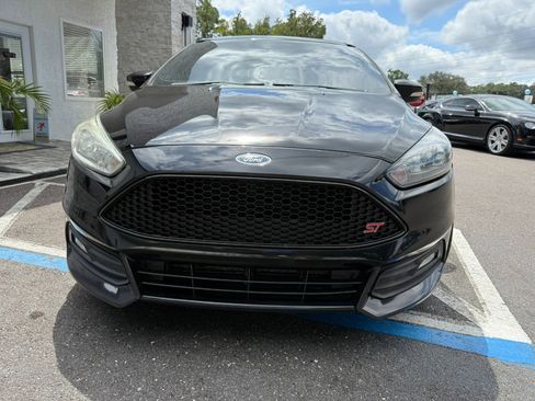 Used 2018 Ford Focus ST image 11