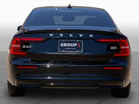Used 2024 Volvo S60 B5 Plus FWD image 5