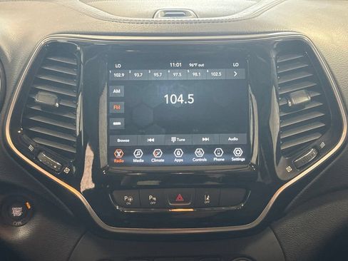 Used 2021 Jeep Cherokee Limited AWD/4WD image 17
