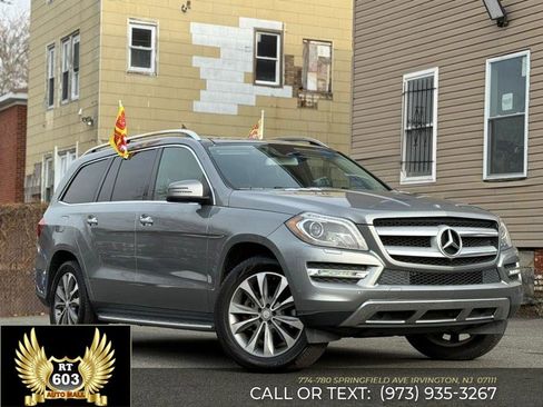 Used 2015 Mercedes-Benz GL 450 4MATIC w/ Lighting Package image 3