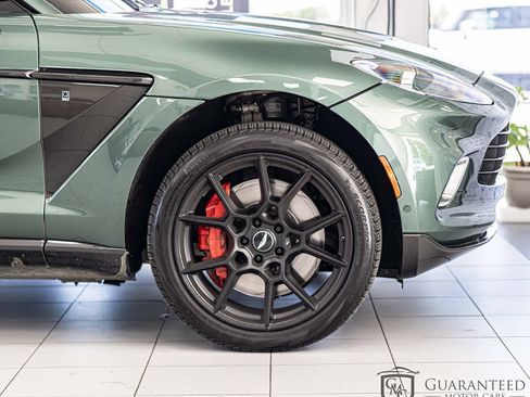 Used 2021 Aston Martin DBX AWD/4WD image 11