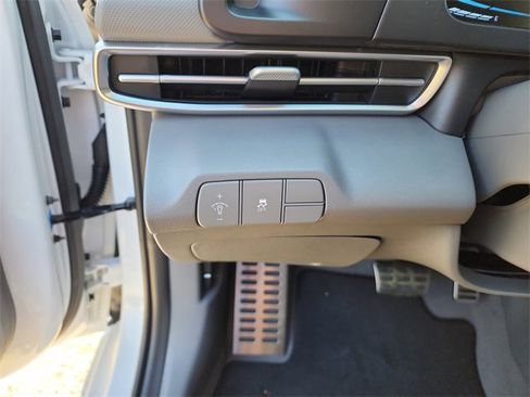 New 2025 Hyundai Elantra Sport image 22
