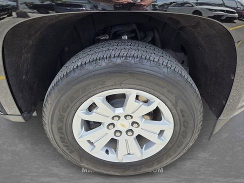 Used 2021 Chevrolet Colorado LT image 9