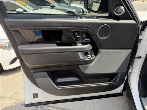Used 2018 Land Rover Range Rover HSE AWD/4WD image 16