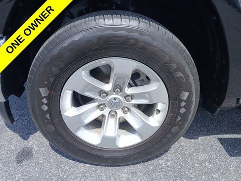 Used 2022 RAM 1500 Laramie AWD/4WD image 2