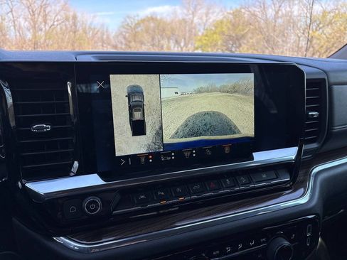 Used 2024 Chevrolet Silverado 1500 LT Trail Boss w/ Convenience Package II image 26