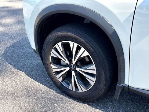 Used 2023 Nissan Rogue SV FWD image 21