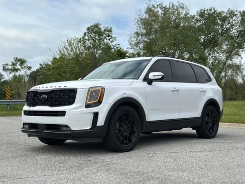Used 2021 Kia Telluride SX w/ SX Prestige Package AWD/4WD image 3