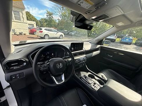 Used 2023 Honda Pilot Elite image 15