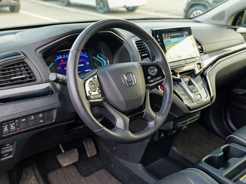 Used 2023 Honda Odyssey Elite image 20