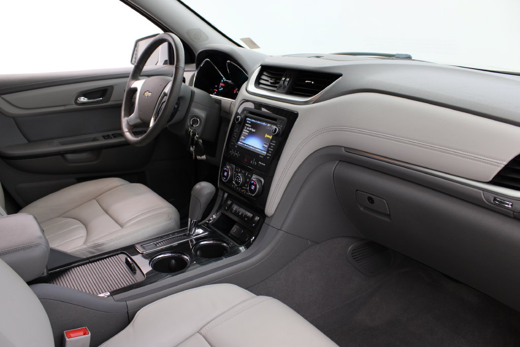 Used 2017 Chevrolet Traverse Premier FWD image 25