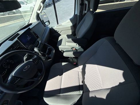 Used 2023 Ford Transit 350 XLT image 11
