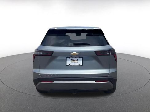 Used 2025 Chevrolet Equinox LT AWD/4WD image 12