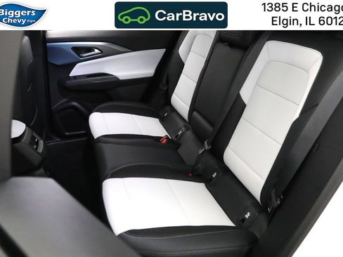 Certified 2025 Chevrolet Equinox EV LT FWD image 8