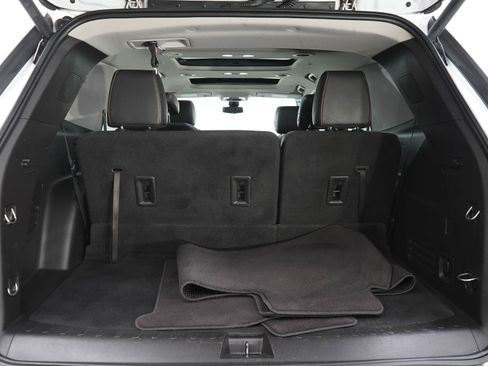 Used 2018 Chevrolet Traverse Premier w/ LPO, 'HIT The Road' Package AWD/4WD image 9