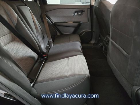 Used 2023 Nissan Rogue SV image 16