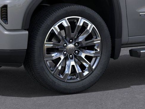 Used 2025 GMC Sierra 1500 Denali AWD/4WD image 9