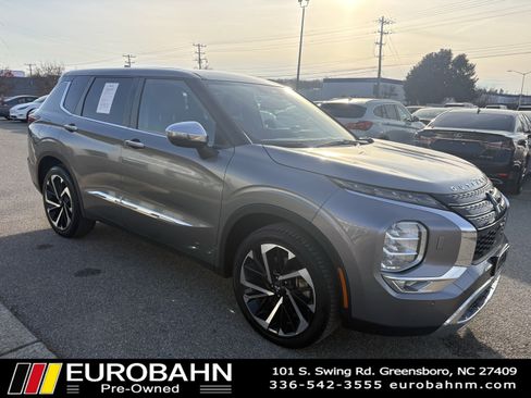 Used 2022 Mitsubishi Outlander SE image 33