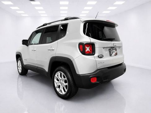 Used 2015 Jeep Renegade Latitude w/ Popular Equipment Group AWD/4WD image 7