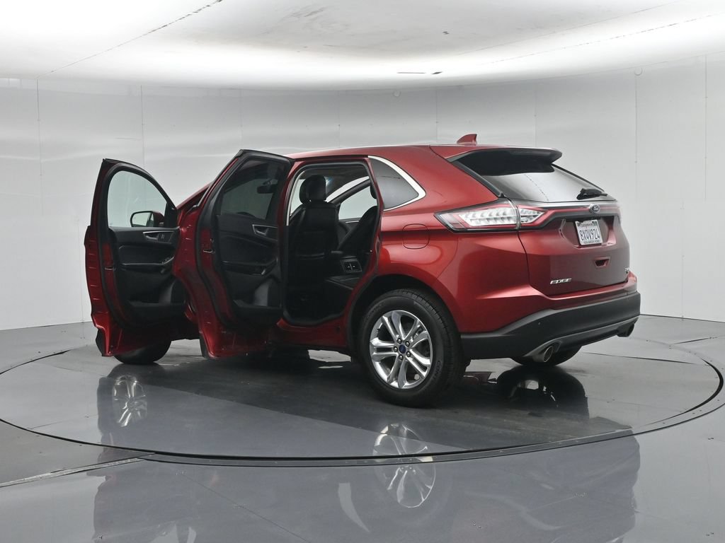 Used 2017 Ford Edge SEL w/ Equipment Group 201A AWD/4WD image 38