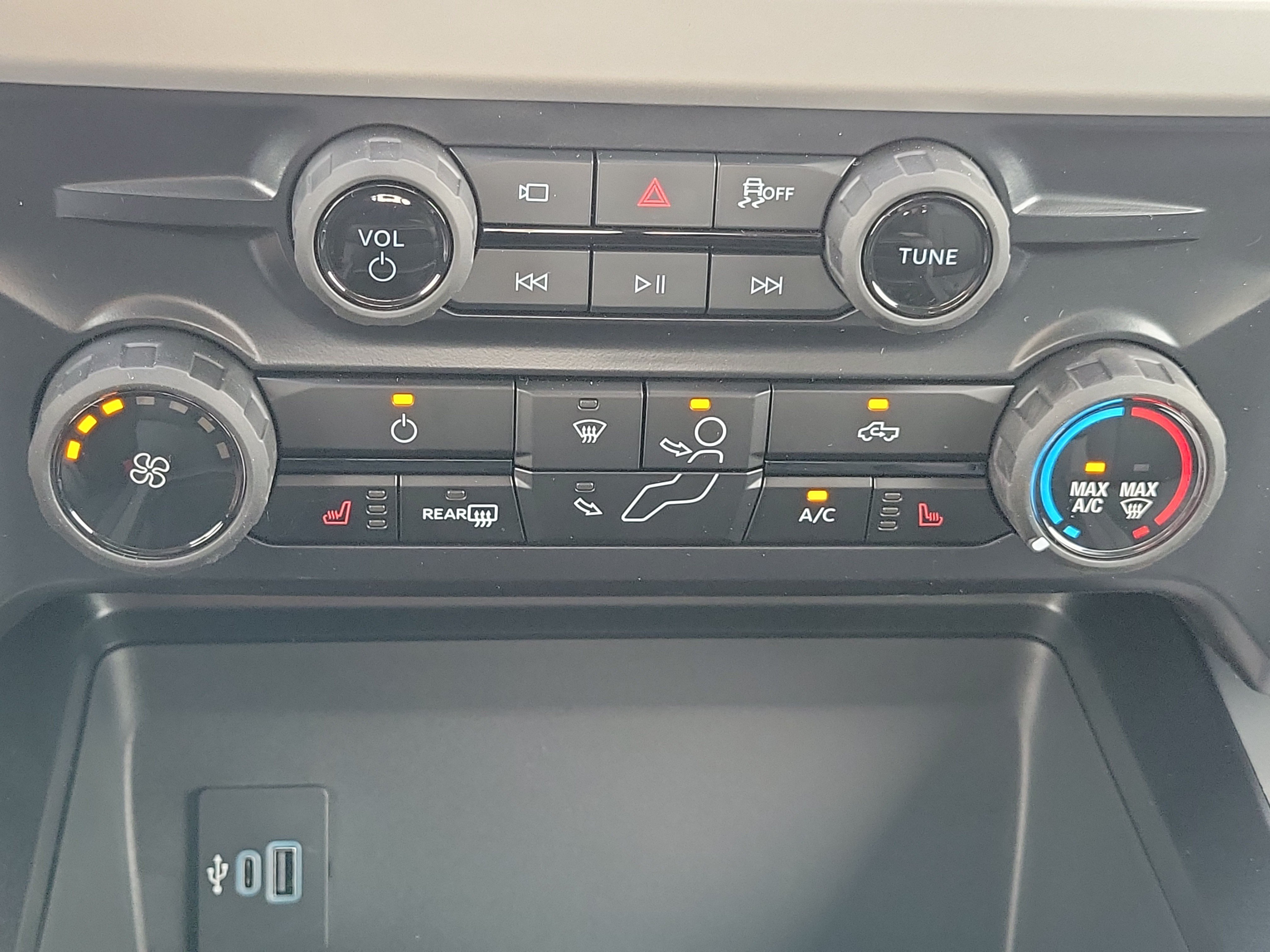 New 2027 Ford F250 XLT w/ XLT Premium Package AWD/4WD image 28