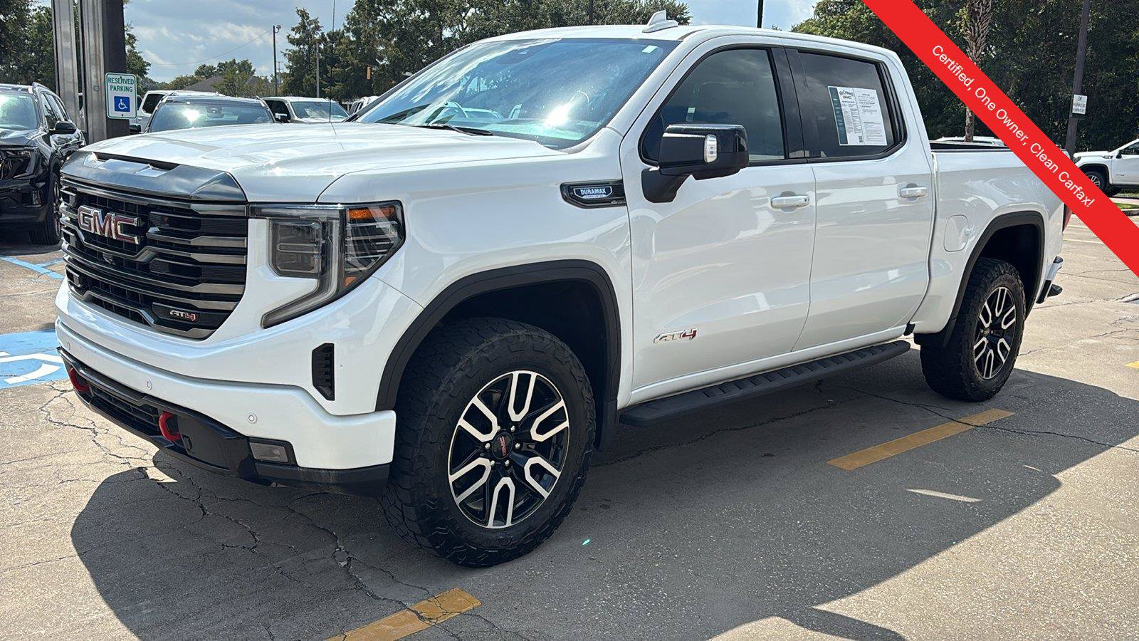 Used 2023 GMC Sierra 1500 AT4 w/ AT4 Premium Package AWD/4WD image 3