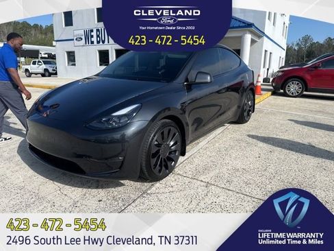 Used 2024 Tesla Model Y Performance image 1
