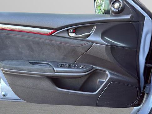 Used 2019 Honda Civic Type R image 10