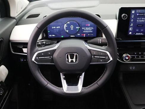 Used 2025 Honda Prologue Touring image 16