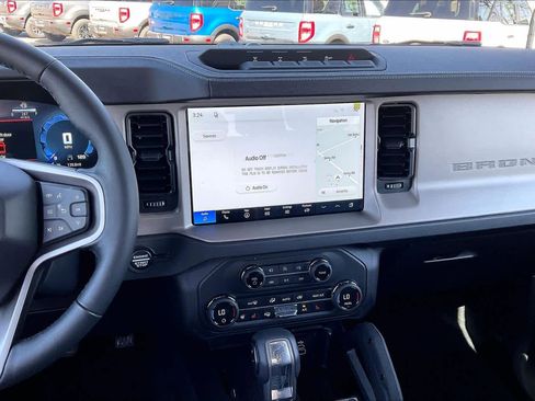 New 2026 Ford Bronco Outer Banks w/ Sasquatch Package image 6