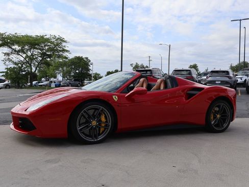 Used 2019 Ferrari 488 Spider RWD image 4
