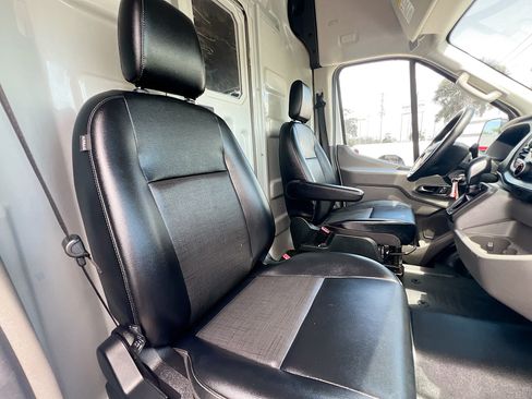 Used 2024 Ford Transit 250 148 High Roof Extended w/ Load Area Protection Package RWD image 29