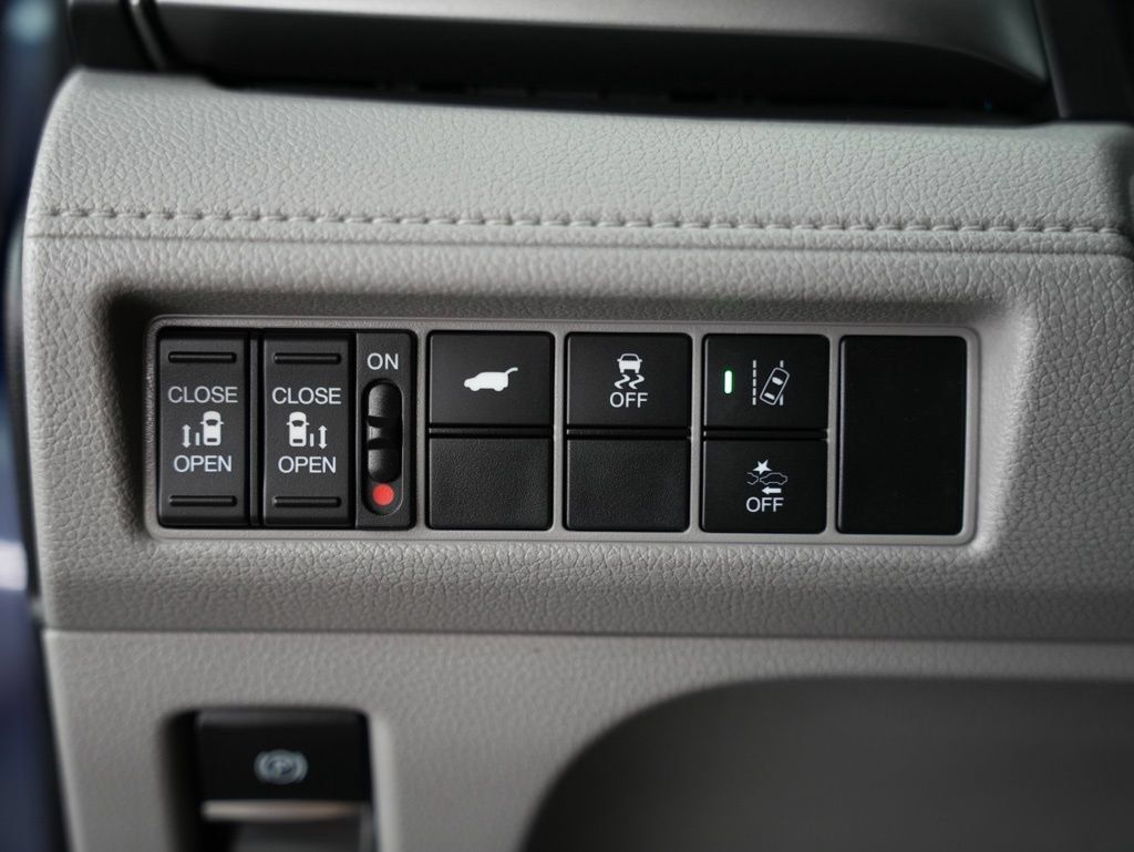 Used 2018 Honda Odyssey EX-L image 39