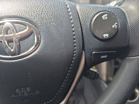 Used 2015 Toyota RAV4 LE AWD/4WD image 24