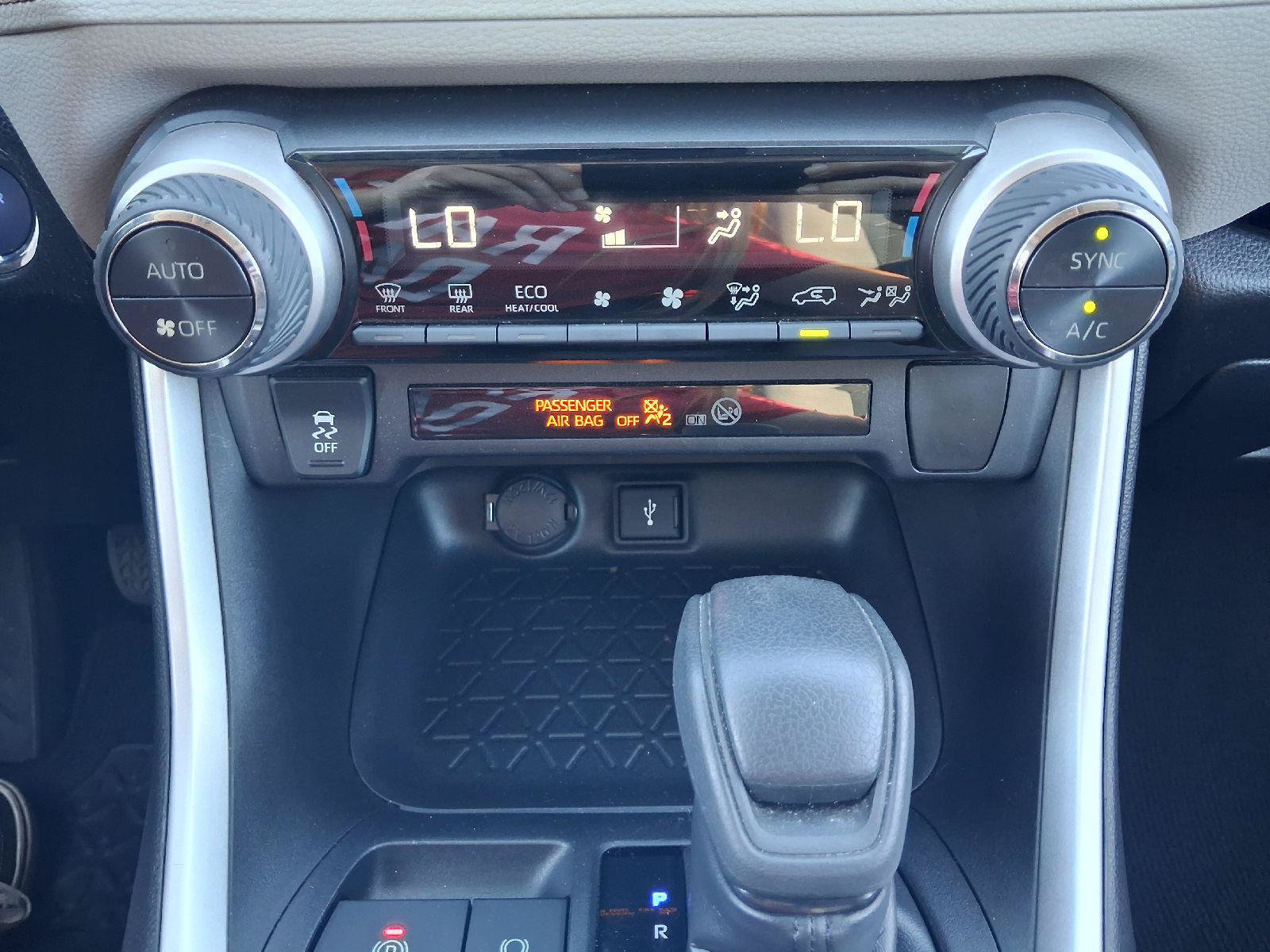 Used 2021 Toyota RAV4 XLE w/ Convenience Package AWD/4WD image 37